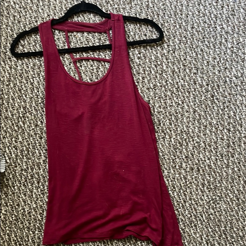 Women's Sleeveless Burgundy Top